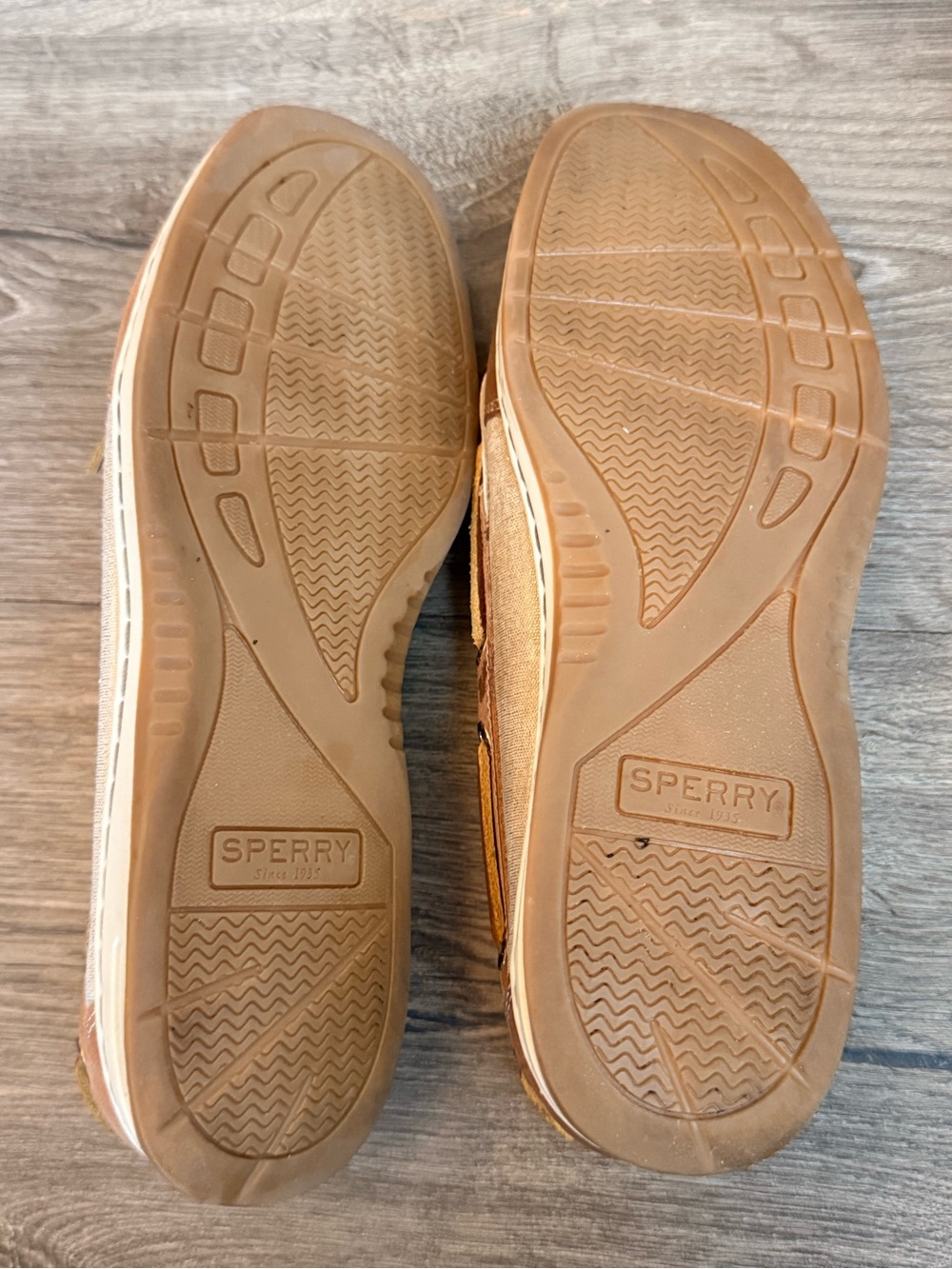 Sperry Tan and Light Beige w/ gold Leather-Canvas Boat Shoes size 9 - Picture 7 of 7